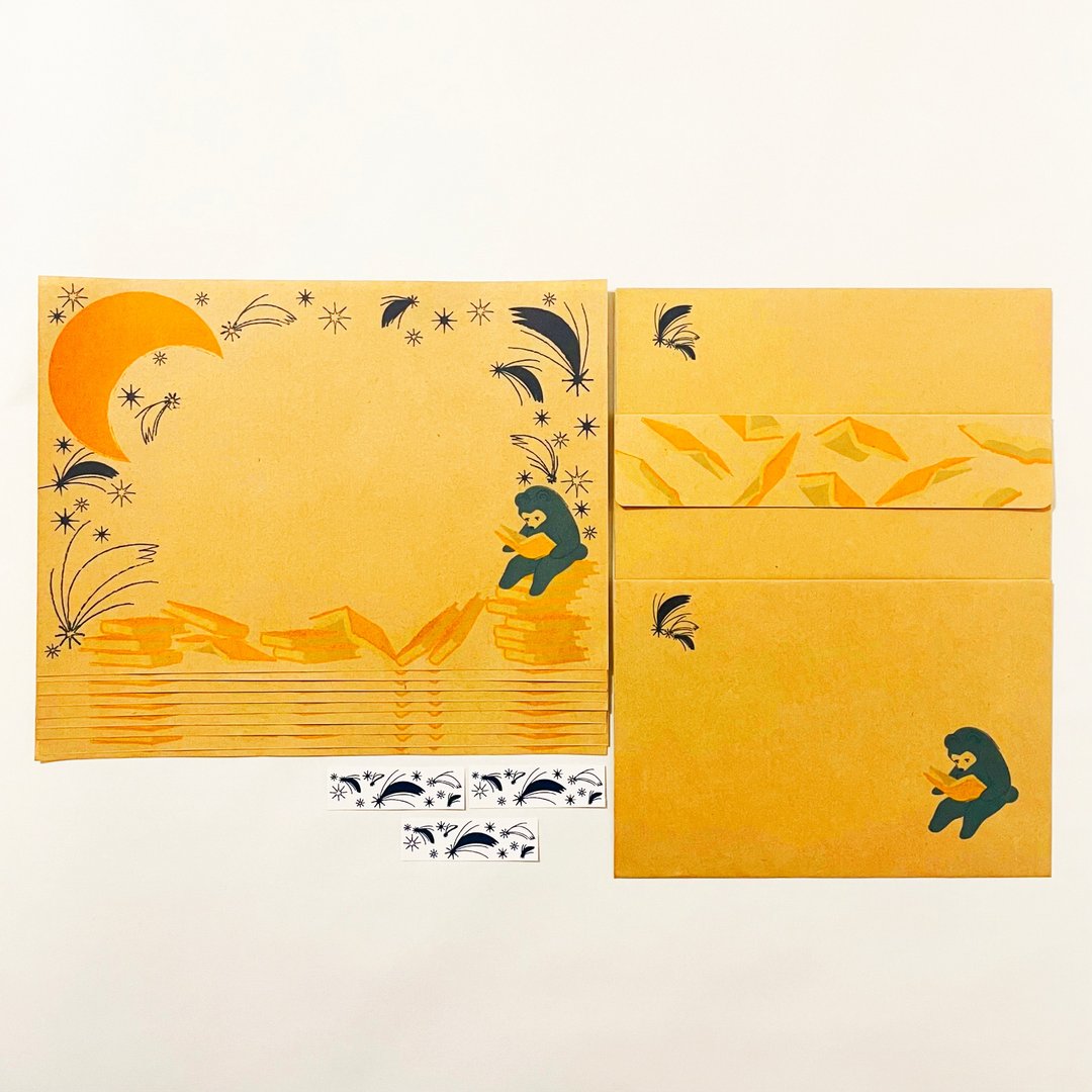 夜晚读书会 织女星 信纸组 熊 书 绘本 月 弯月 星 阅读 信纸 信封 贴纸 手写 信 动物 流れ星 - 信封/信纸 - 纸 咖啡色