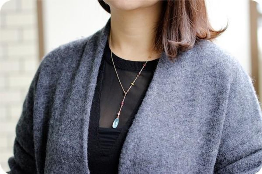 Sky blue chalcedony & tourmaline semi-long Y-shaped necklace May / October birthstone - 项链 - 宝石 多色