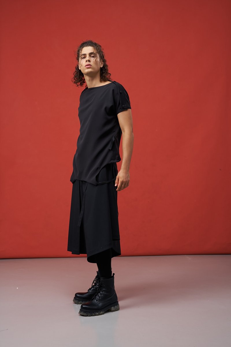 可两穿/T-Shirt/露背洋装/黑/解构/洋装/无性别INF/25SS - 男装上衣/T 恤 - 聚酯纤维 黑色