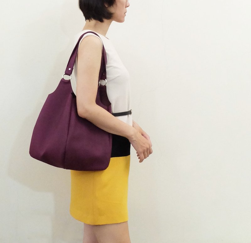 巴黎葡萄　牛皮　四叶侧背包　深紫色 - 侧背包/斜挎包 - 真皮 紫色