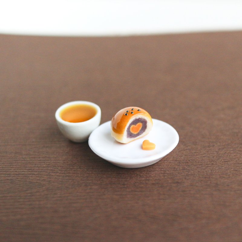 咬一口爱心蛋黄酥 耳环 单耳 中秋月饼ダンファンス - 耳环/耳夹 - 粘土 橘色