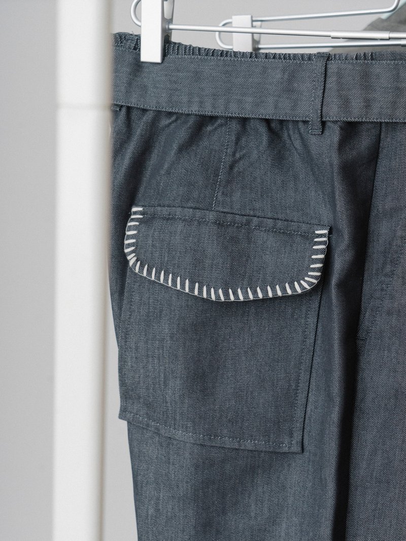 PANTS 复古双褶手缝刺绣阔腿长裤 秋冬日系宽松通勤潮流休閒褲 - 男士长裤 - 棉．麻 灰色
