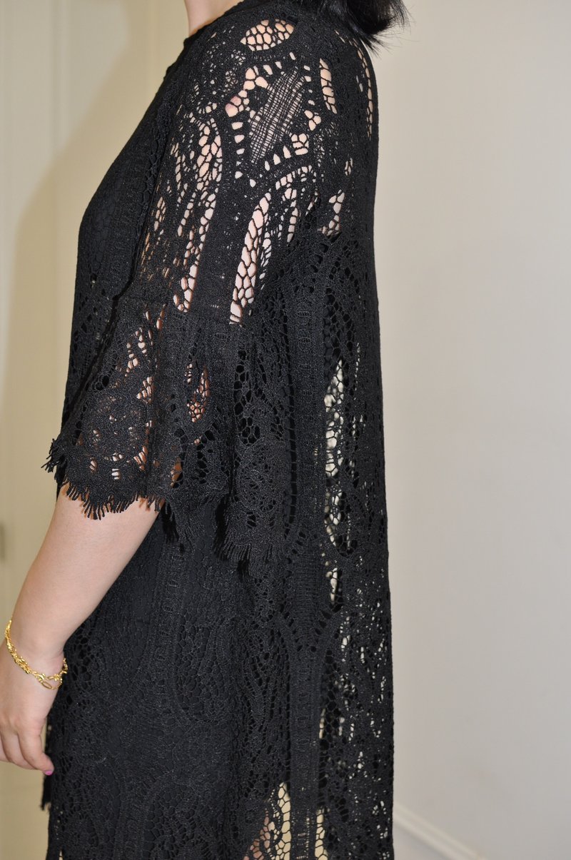 Flat 135 X 台湾设计师 宫廷风蕾丝洋装 七分袖洋装 袖口荷叶设计 两件件式穿搭 下摆蕾丝波浪 简单 派对穿搭 婚礼穿搭 - 洋装/连衣裙 - 聚酯纤维 白色