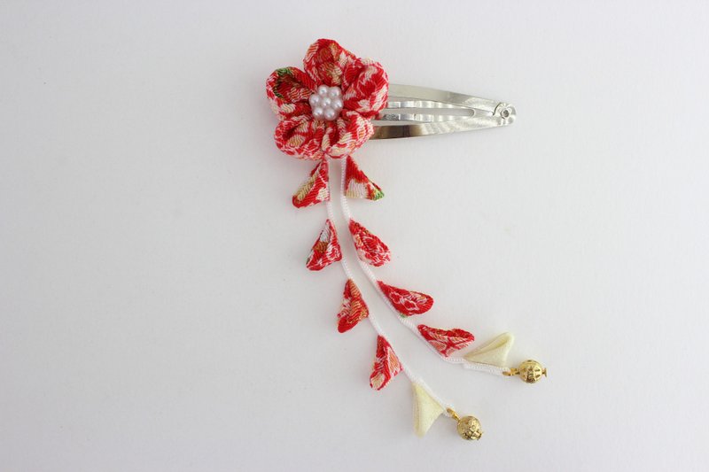 kanzashi pure red flower - 发饰 - 丝．绢 红色