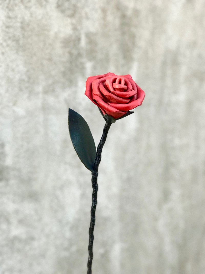 Pinkoi x JK Collection Makers' Workshop 皮革玫瑰礼盒工作坊 - 摆饰 - 真皮 红色