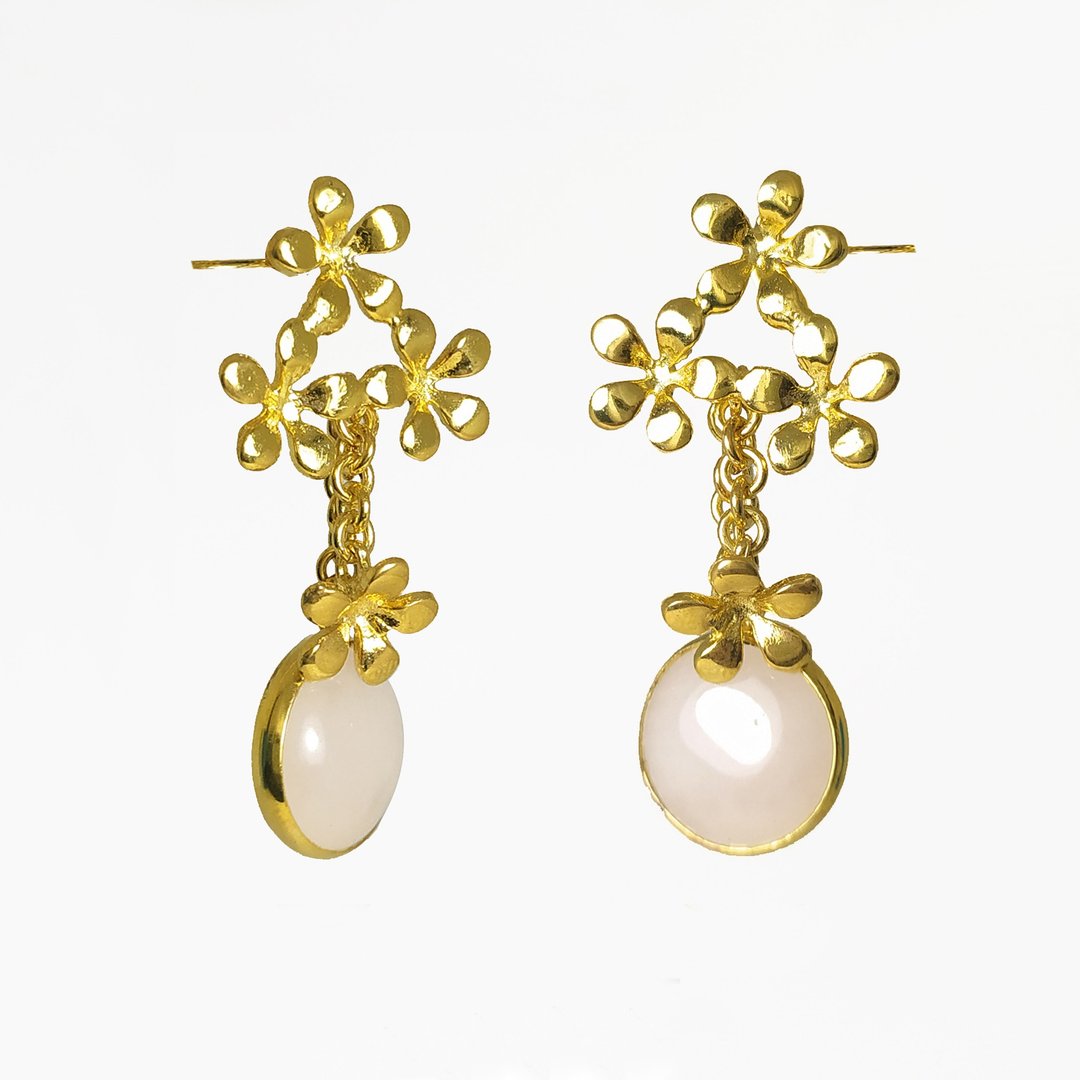 Flower earrings, Floral Earrings, stud earrings, delicate earrings - 耳环/耳夹 - 其他金属 