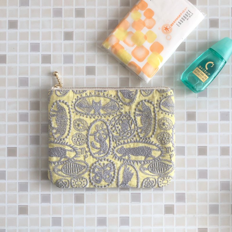 mina perhonen   jungle relief  小巧 扁平收纳包 - 化妆包/杂物包 - 棉．麻 黄色