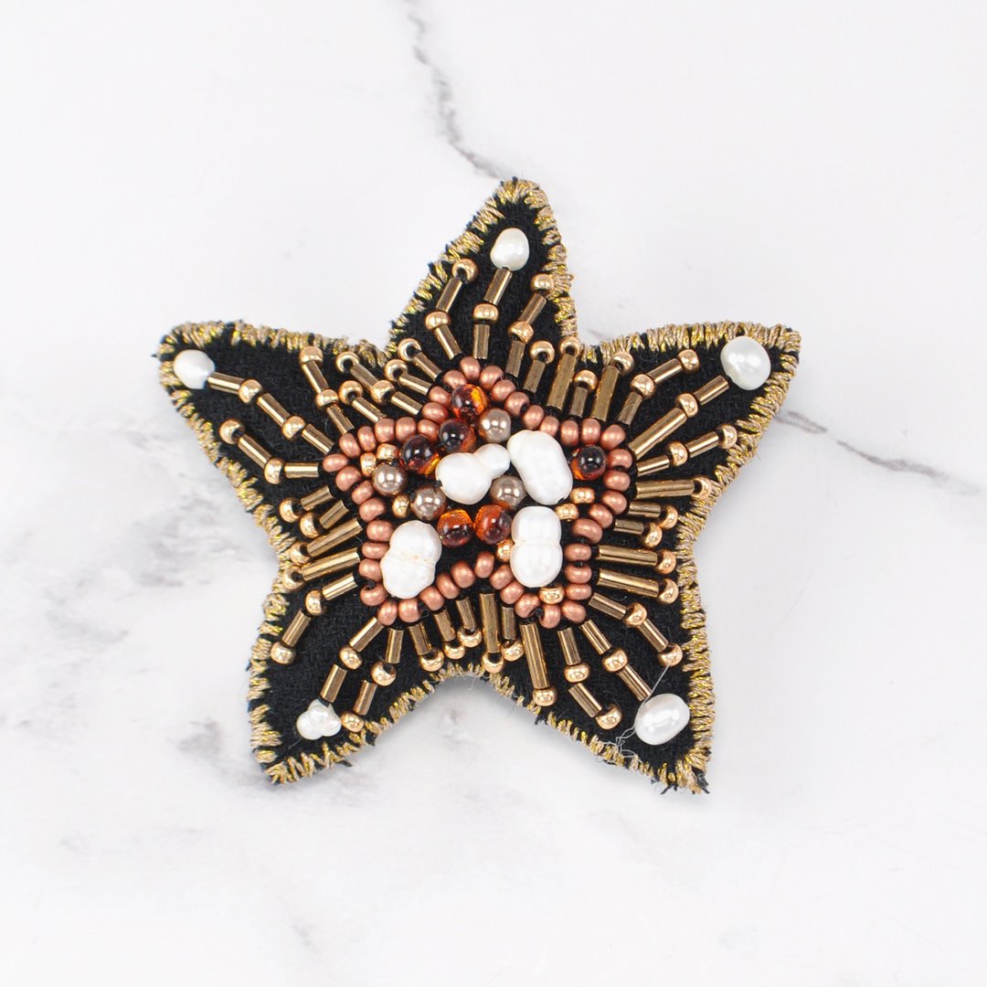 Very light star brooch Happy feelings 9 - 胸针 - 羊毛 黑色