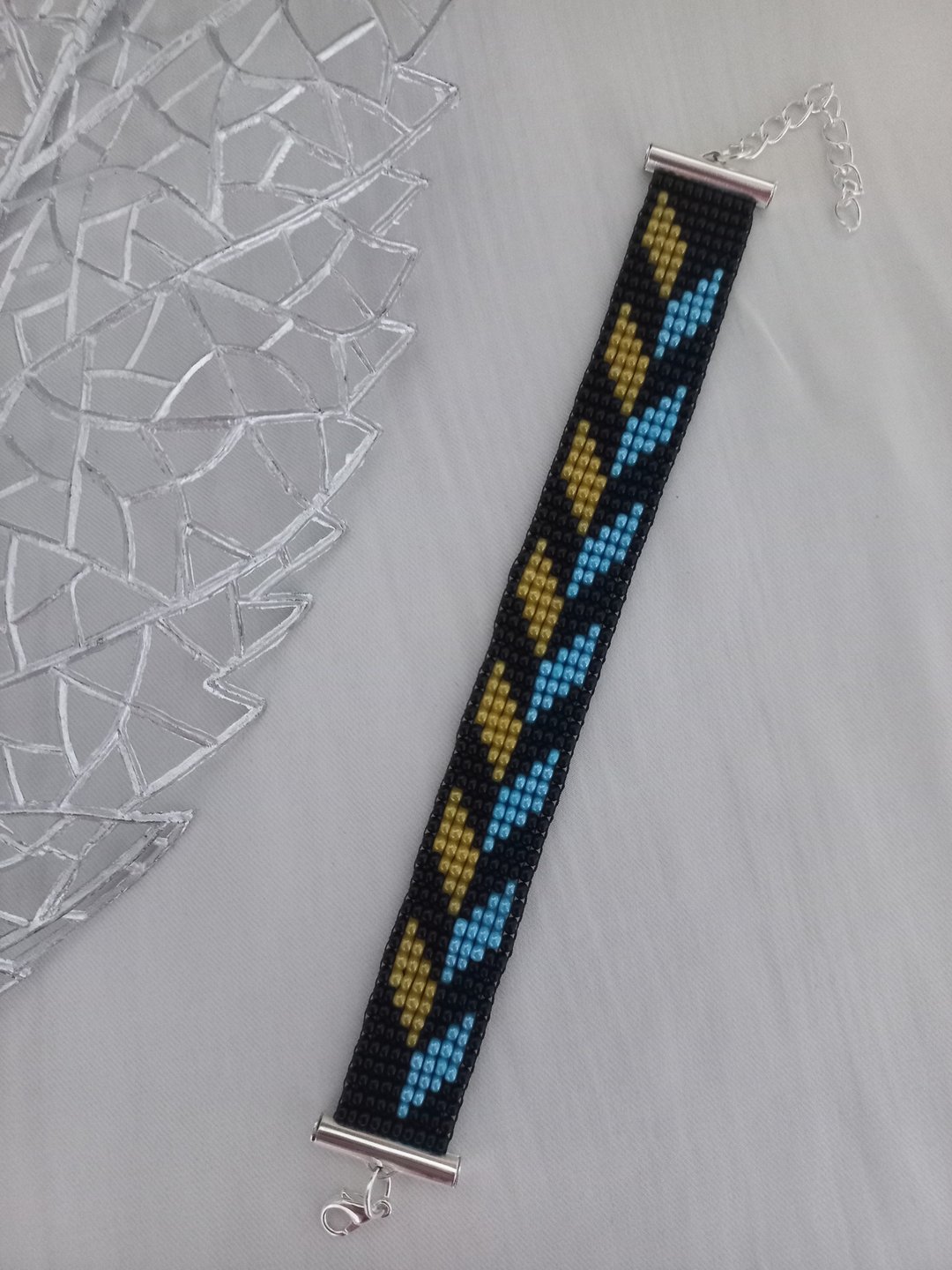 Bracelet Czech beads Ukrainian flag handmade jewelry - 手链/手环 - 琉璃 多色