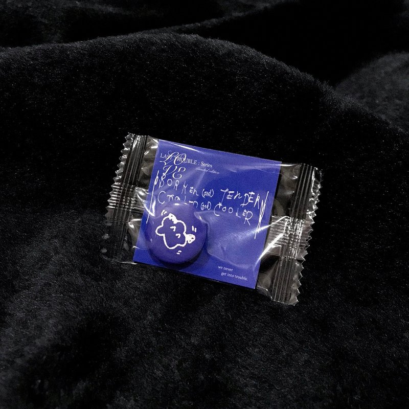 米花战士徽章蓝 POP ARCHANGEL Pin - 徽章/别针 - 防水材质 蓝色