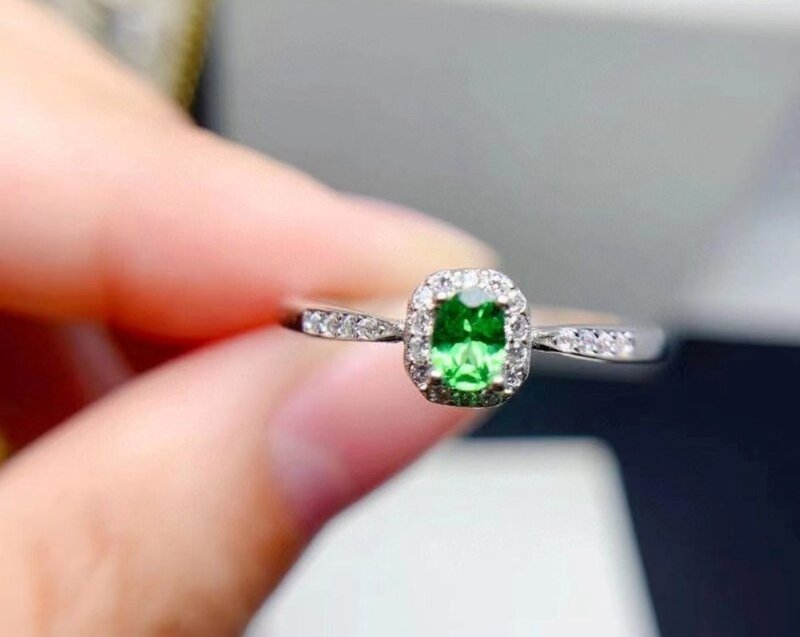 Tsavorite Garnet Ring, Genuine Tsavorite Garnet, Green Garnet Ring, Gifr For Her - 戒指 - 纸 银色
