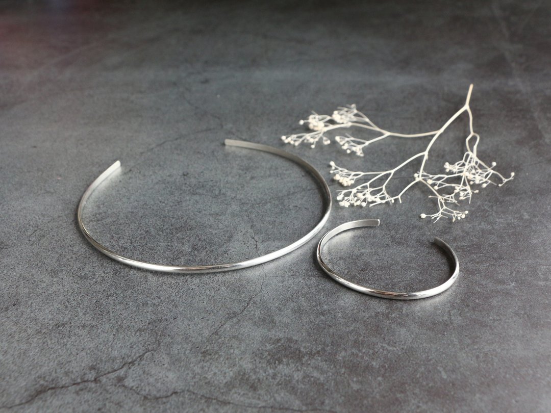 SV935(Argentium)-plane choker and open bangle set  (size order) - 项链 - 其他金属 银色