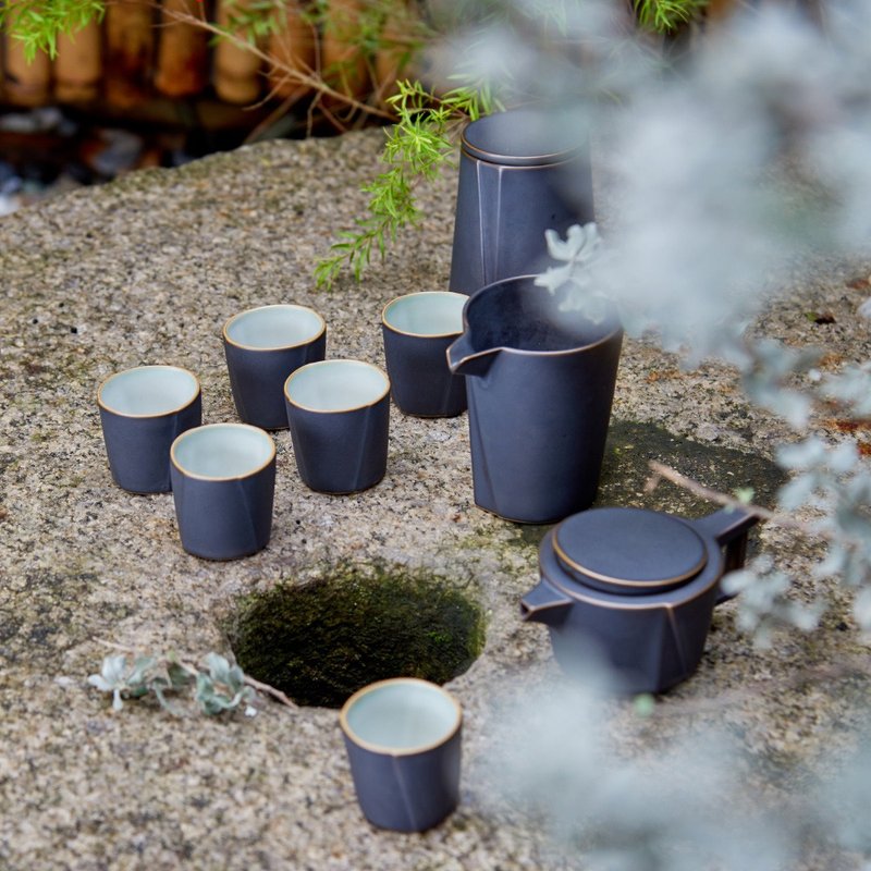 【陆宝LOHAS】饮隐茶组 炭黑  许华山建筑师跨界联名 - 茶具/茶杯 - 陶 黑色
