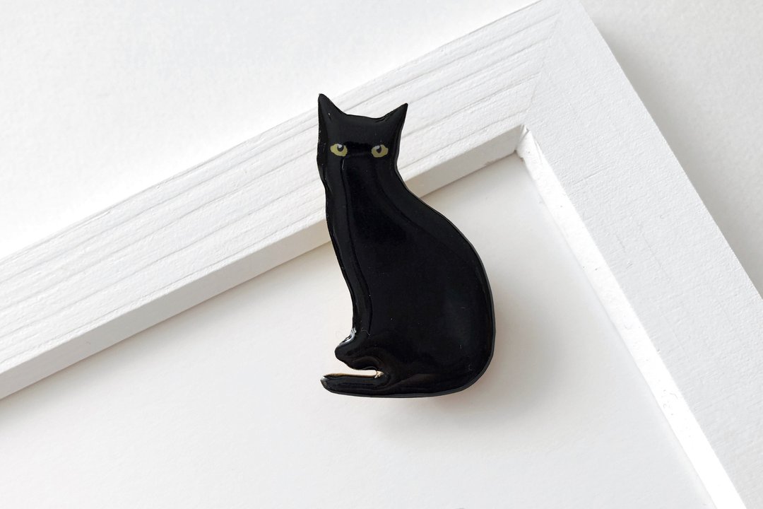 Black cat brooch - 胸针 - 树脂 黑色