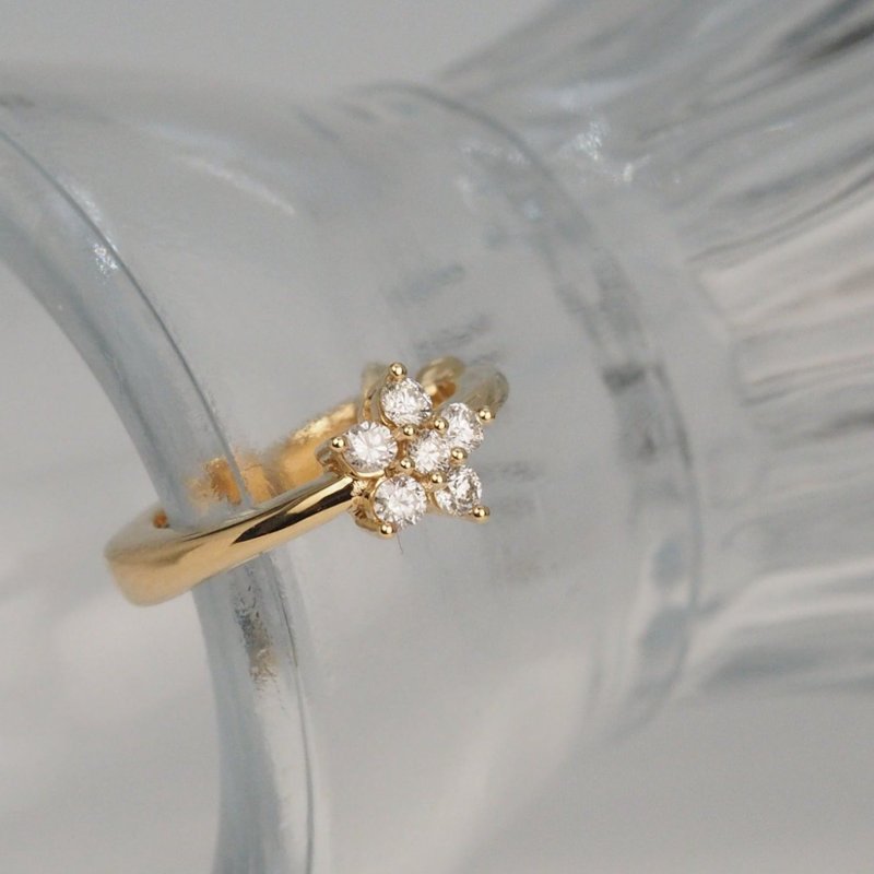 18K金樱花耳夹 18K Gold Sakura Ear Cuff - 耳环/耳夹 - 贵金属 