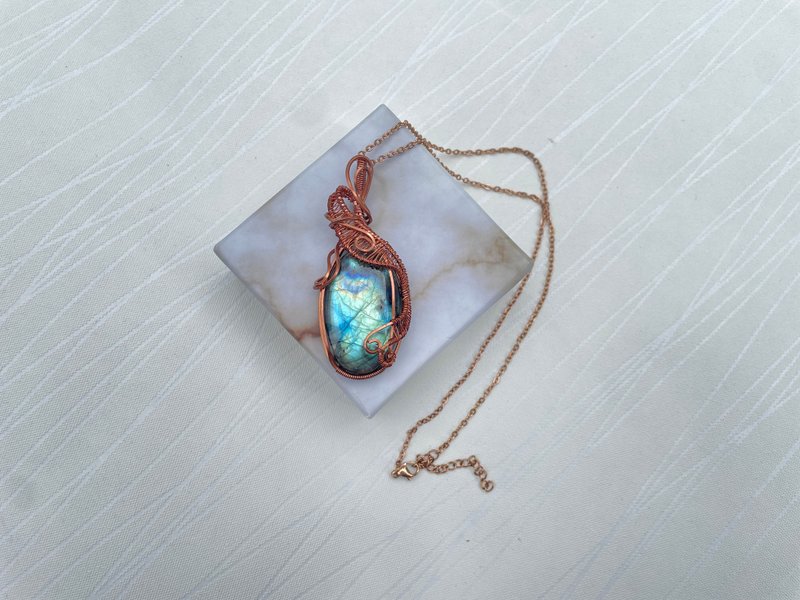 #220924 wire wrapping 拉长石 铜线 绕线 吊堕 - 项链 - 铜/黄铜 蓝色
