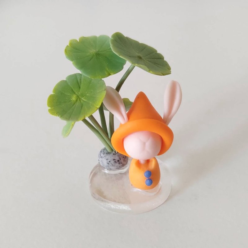 黏土手作 ATO47橘帽兔兔与钱塘草 - 摆饰 - 其他材质 