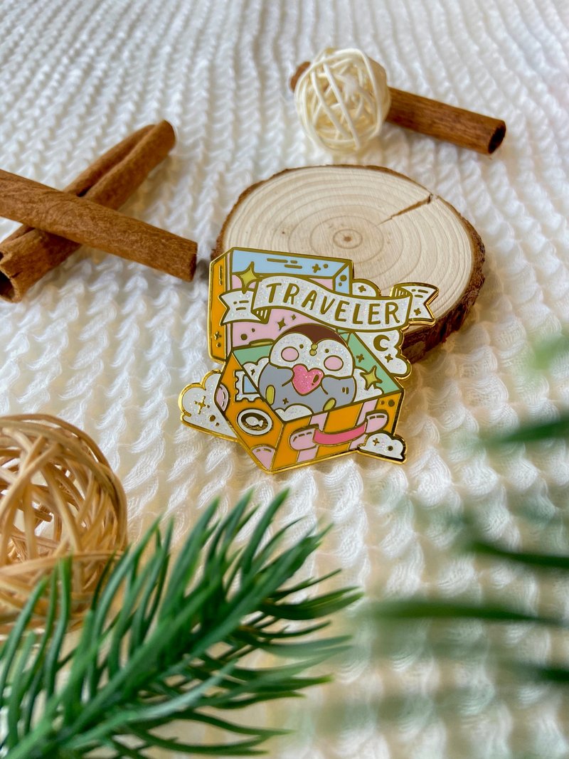 Traveler I 金属襟章 I - 胸针 - 纸 粉红色