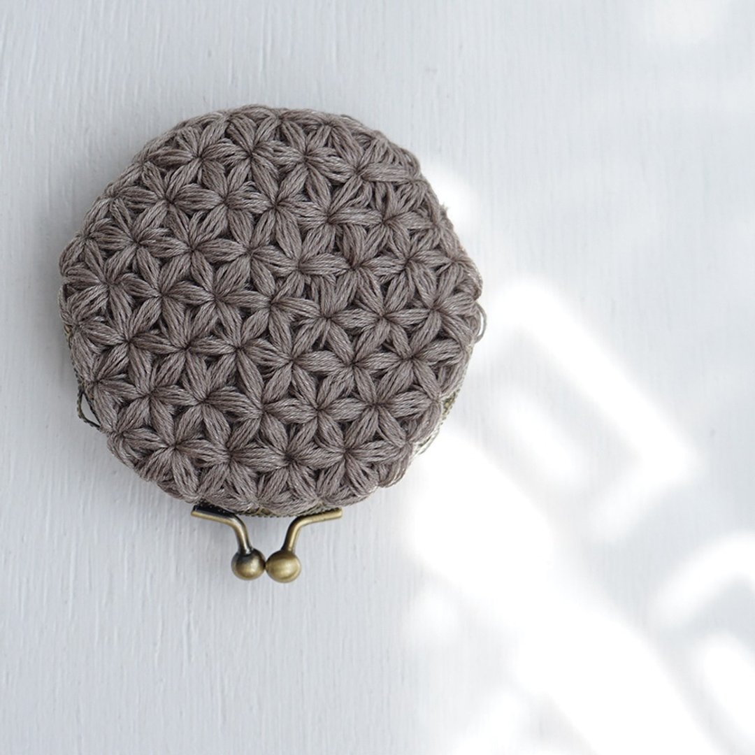 Ba-ba handmade Jasmine Stitch crochet round pouch No.C1578 - 零钱包 - 其他材质 灰色