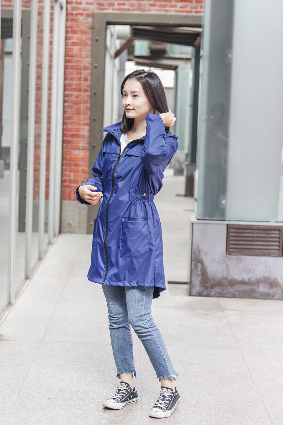 Unni都会风衣 保暖 防水 防风 冲锋衣 连帽外套 雨风衣 零码优惠 - 女装休闲/机能外套 - 防水材质 蓝色