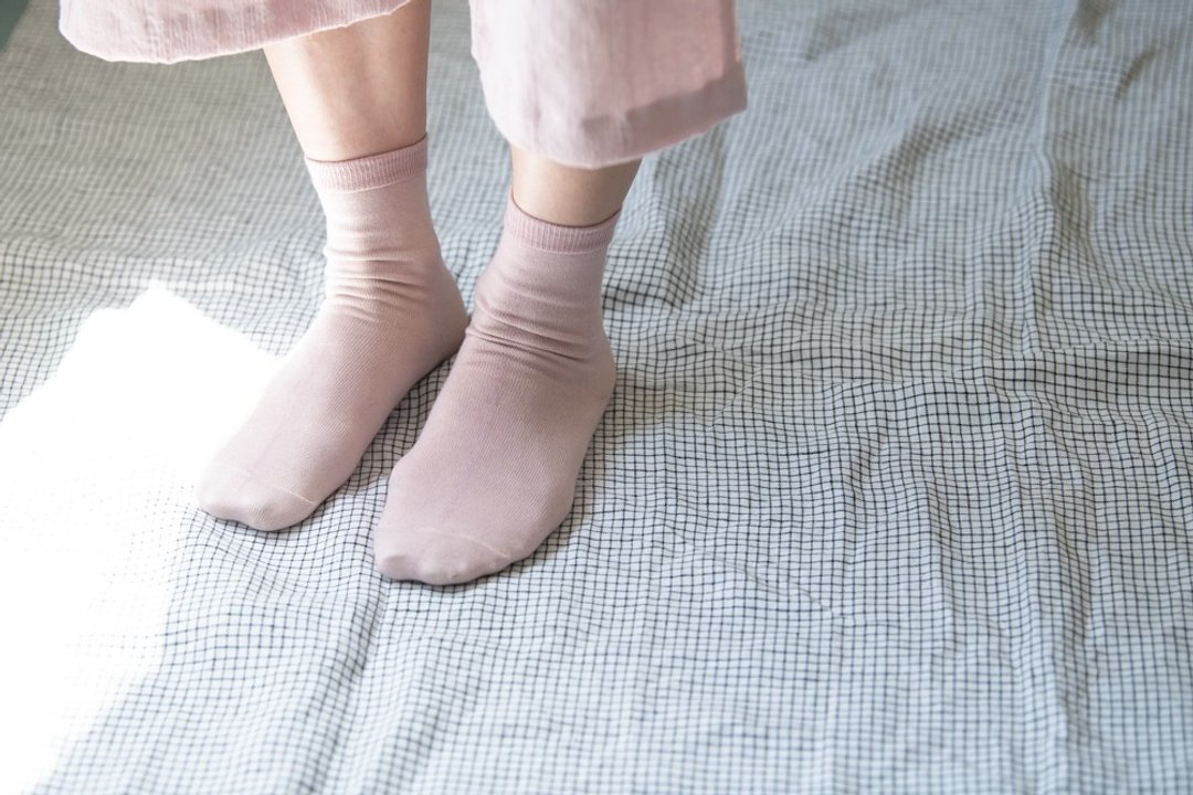 【芍药染】蚕丝棉保暖袜【Organic Cotton&Silk】 - 女款休闲鞋 - 棉 粉红色