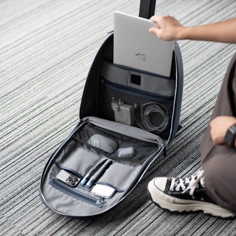 Avant 纤巧通勤背包 (黑) - 后背包/双肩包 - 环保材料 黑色