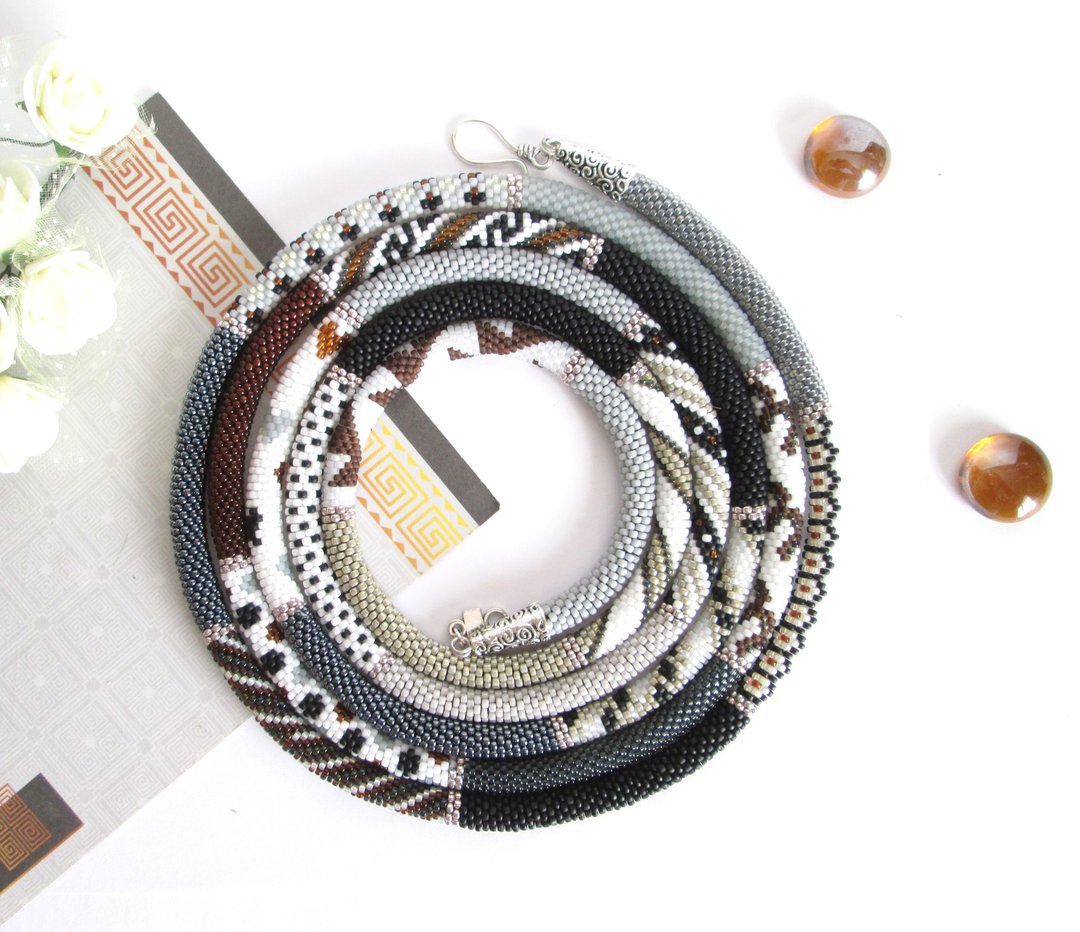 Bead Crochet necklace Gray lariat Black white rope Long necklace Beaded jewelry - 长链 - 其他材质 灰色