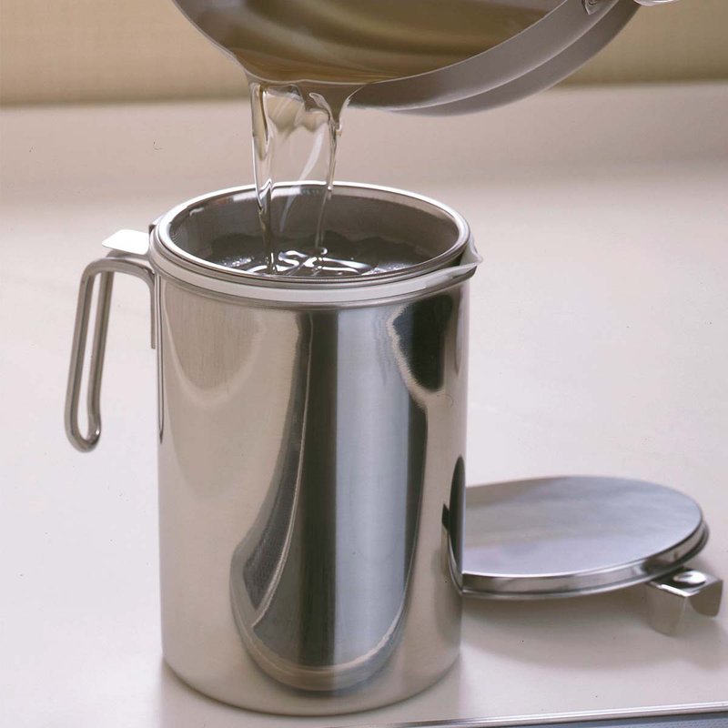 日本 下村工业 日本制不锈钢过滤式油壶 1.2L - 厨房用具 - 不锈钢 灰色