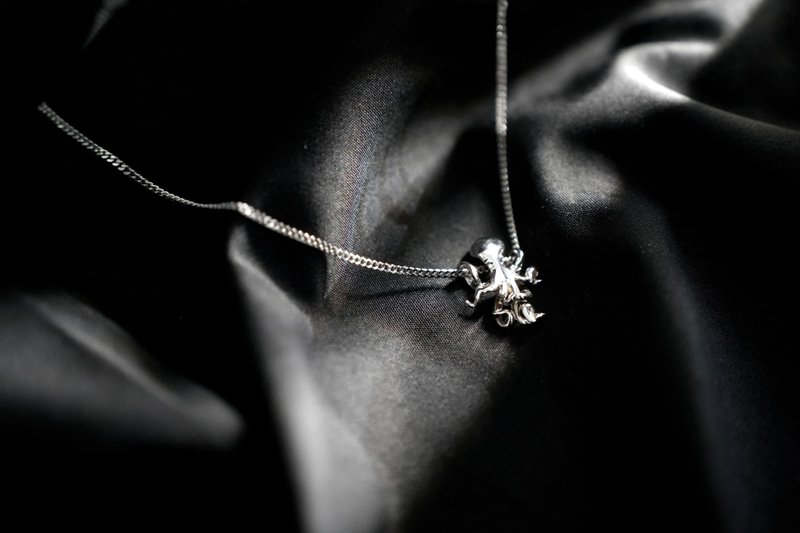 跳海實驗银饰项链中性极简男女设计师款吊坠百搭章鱼八爪鱼 - 项链 - 银 银色