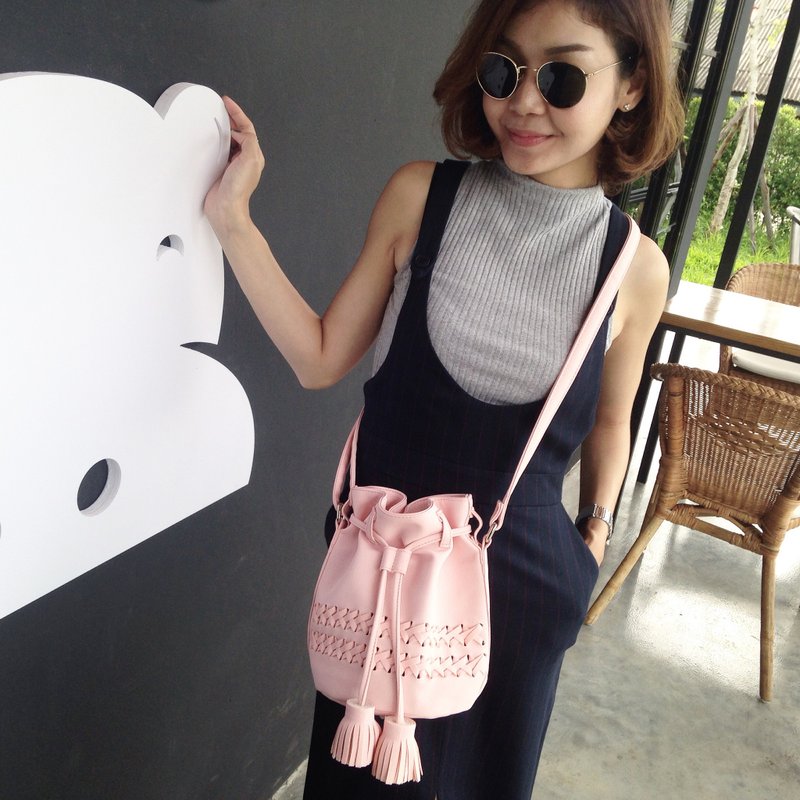 THE MINI OPIUM BAG  (Bucket  Bag) - 侧背包/斜挎包 - 其他材质 粉红色
