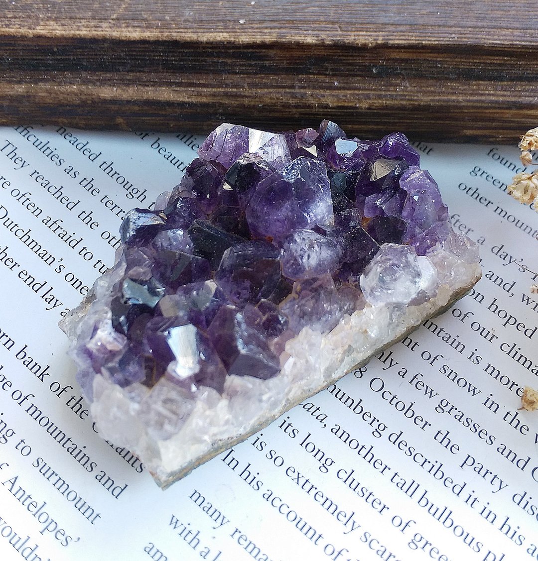 Amethyst 巴西产地 原皮紫水晶 晶簇 天然矿石 原矿 - 摆饰 - 其他材质 