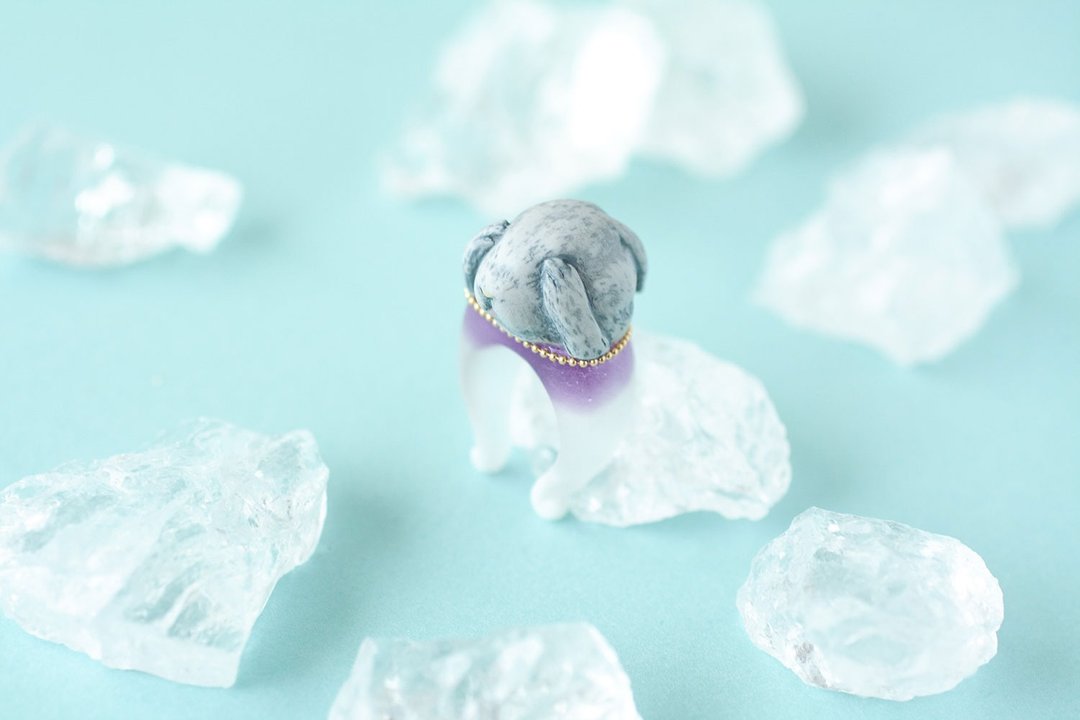 Blinded rabbit ring made to order - 戒指 - 塑料 灰色