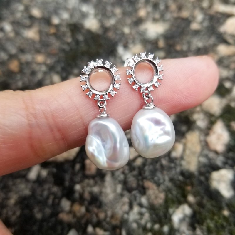 。银闪圈圈。天然淡水巴洛克小石头珍珠。925纯银防敏感耳环 - 耳环/耳夹 - 珍珠 白色