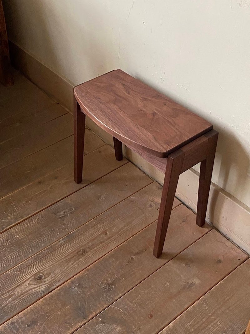Petty 收纳凳/胡桃木座椅 - 其他家具 - 木头 