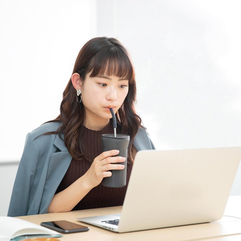 【孔雀Peacock】450ML 不锈钢保冷杯/保温杯 时尚休闲-炭灰色 - 保温瓶/保温杯 - 不锈钢 灰色