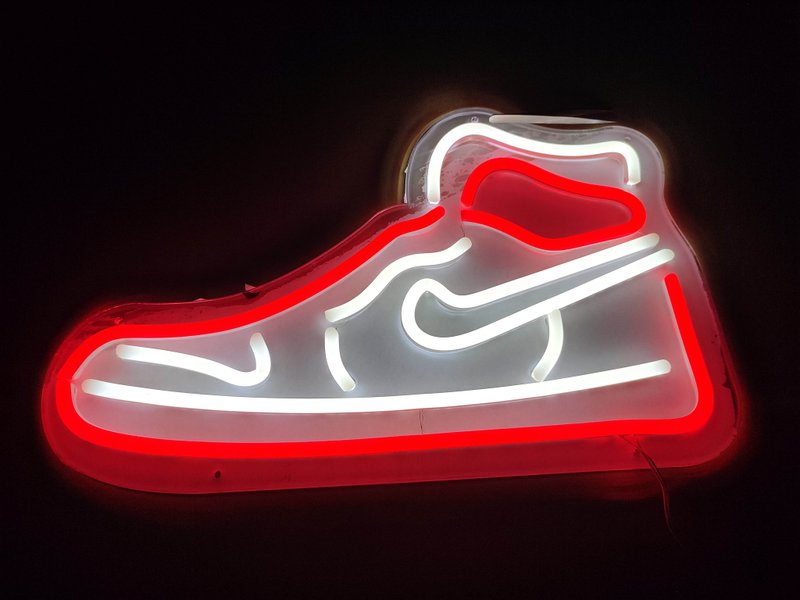 LED霓虹灯 手作 NIKE 球鞋 Neon Sign 装饰 气氛灯 定制化礼物 - 灯具/灯饰 - 压克力 多色