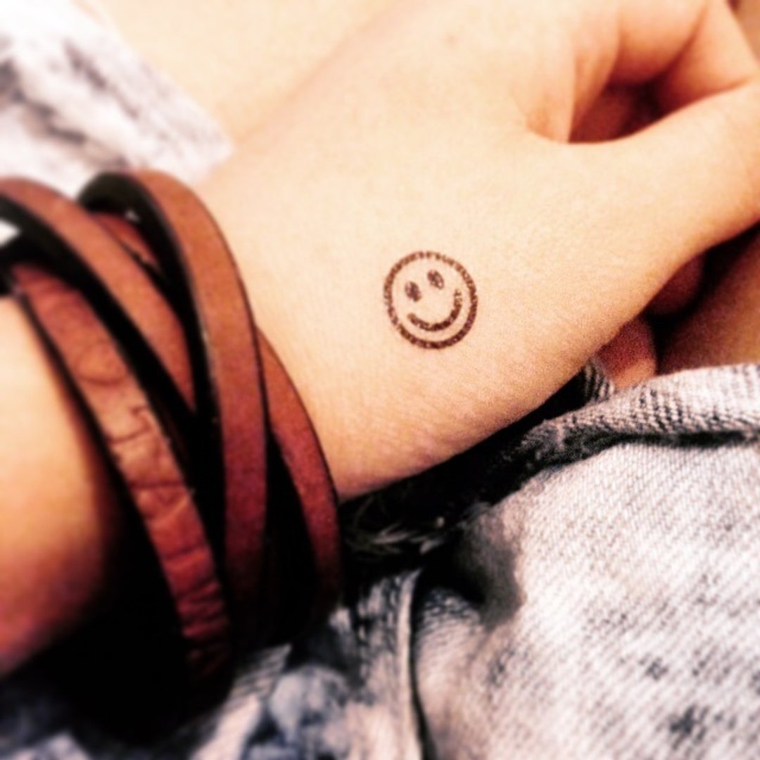 OhMyTat 小哈哈笑脸符号 Smiley Symbol 刺青图案纹身贴纸 (6 张) - 纹身贴 - 纸 黑色