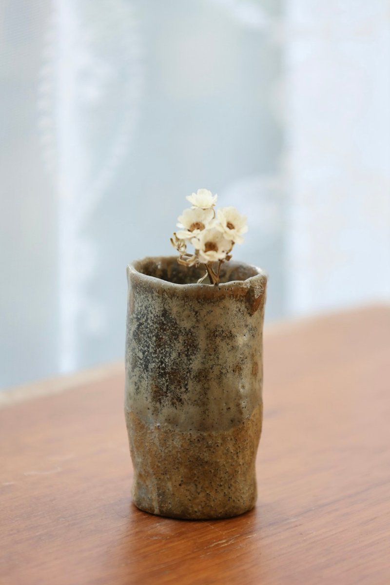 交换礼物/侘寂风迷你干花器 花插小瓶 疗愈小物 可放棉花棒单据 - 花瓶/陶器 - 陶 绿色