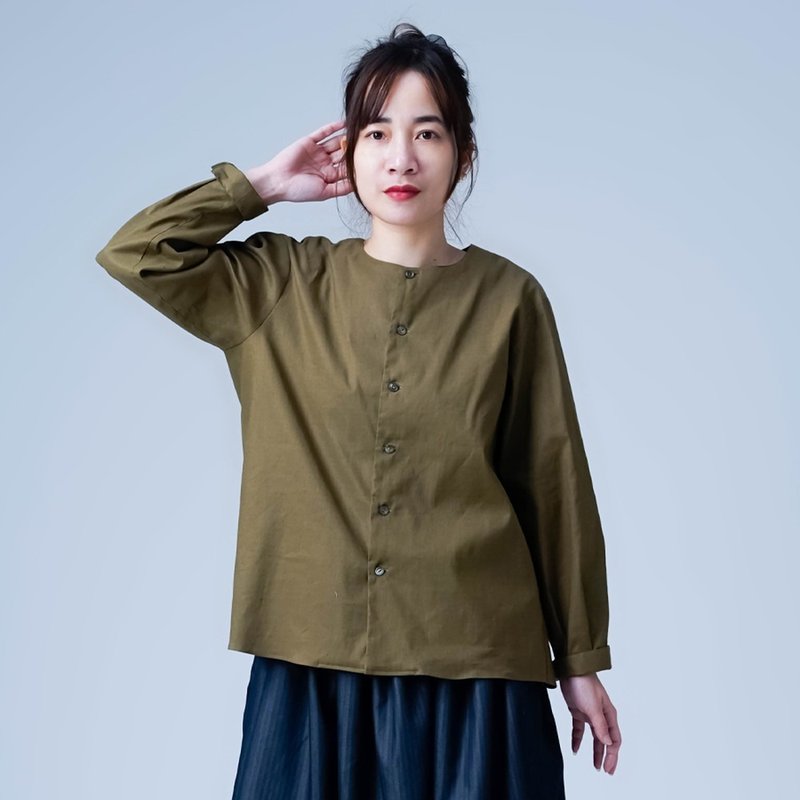 [soco] 精致优雅的无领开襟衫 / 橄榄褐色 h025d-olr1 - 女装休闲/机能外套 - 棉．麻 卡其色