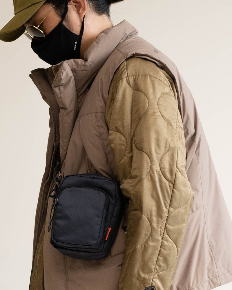 超轻没困蓝色小方包竖款复古造型设计多口袋斜挎包散步便携手机包 - 侧背包/斜挎包 - 尼龙 蓝色