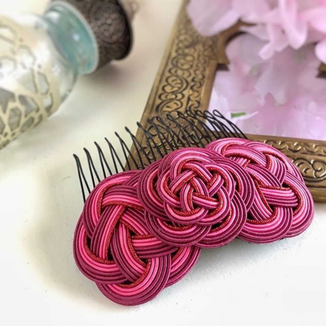 Hair comb [Suho] Mizuhiki hair ornament Magenta Japanese style berry - 发饰 - 其他材质 红色