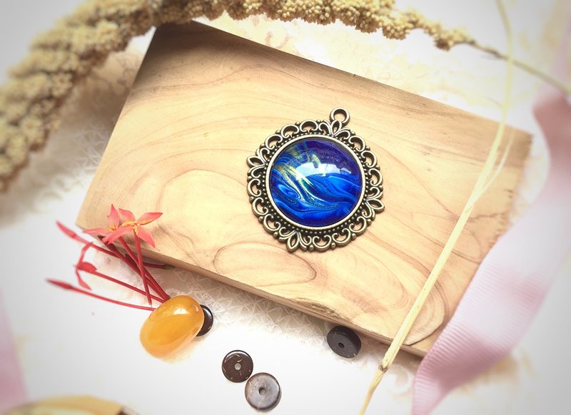 原创半手作复古坠饰/纪念品——风 - 吊饰 - 铜/黄铜 蓝色