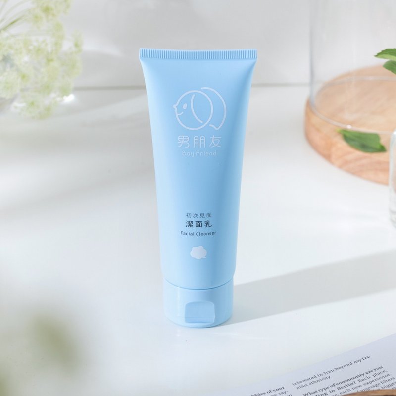 初次见面 洁面乳 120ml - 脸部清洁/卸妆用品 - 其他材质 粉红色