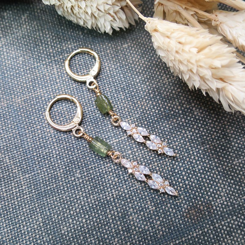 VIIART。冰花-绿。微镶锆石碧玺耳针耳环-可改夹|高品质小糖块 - 耳环/耳夹 - 其他金属 绿色