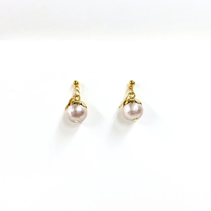 【若桑】【故事】松果。橡实。秋冬。圣诞collection。 日本进口棉花珍珠。14K金耳环/耳针/无耳洞耳环/耳夹 - 耳环/耳夹 - 纸 卡其色