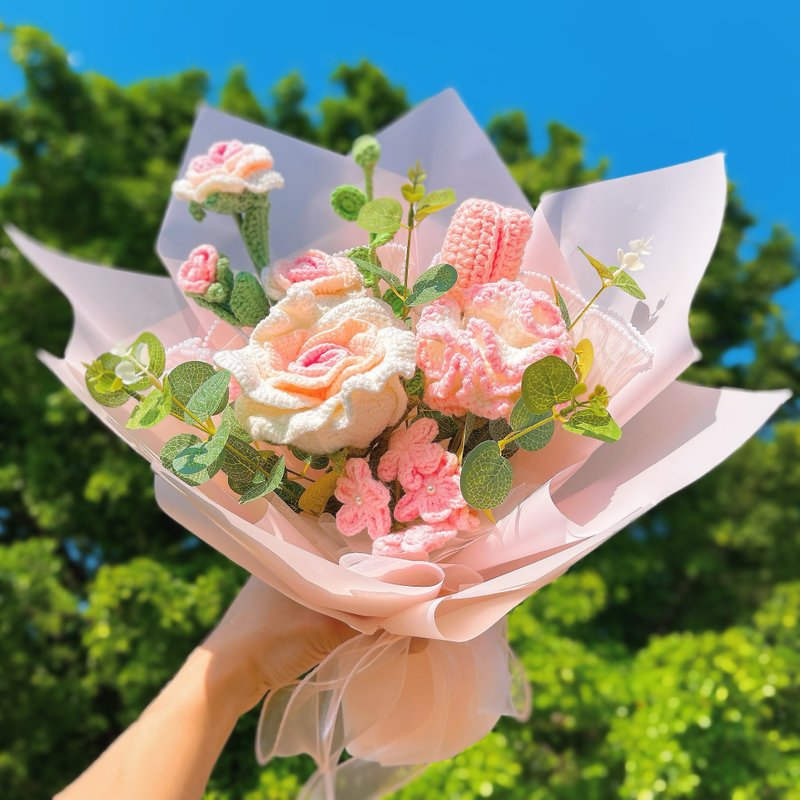 情人节礼盒  手工编织永恒拥抱花束 - 绝美钩针白色与粉色渐变设 - 干燥花/捧花 - 棉．麻 粉红色