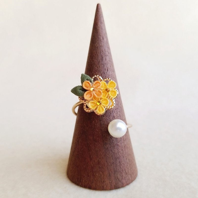 Knob work Kanagi 犀 ring - 戒指 - 棉．麻 橘色