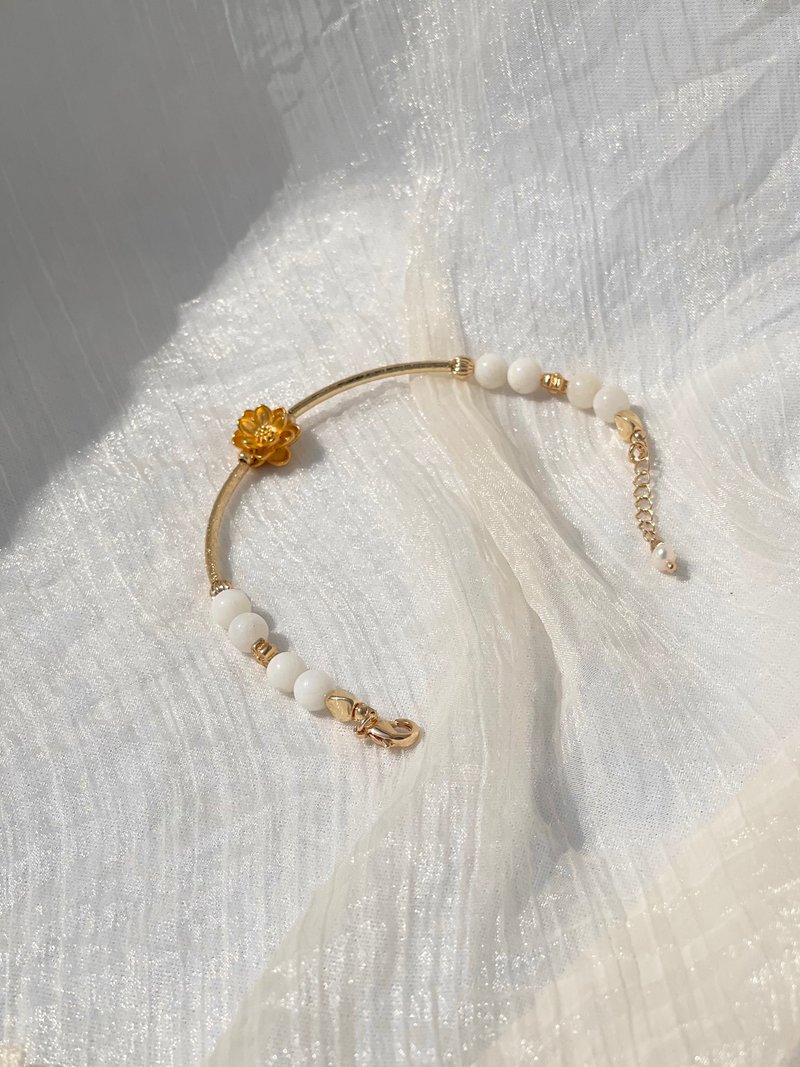 砗磲贝手链_铜镀 14K 金_矿石水晶饰品_简约_金莲_仙气 - 手链/手环 - 贝壳 白色