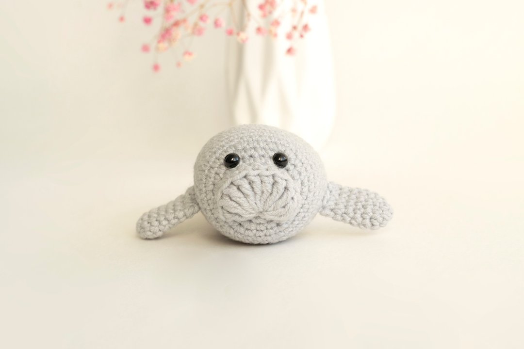 Stuffed manatee doll, cute crochet toy, soft animal, manatee figurine, 玩偶娃娃 手工玩具 - 玩具/玩偶 - 棉 灰色