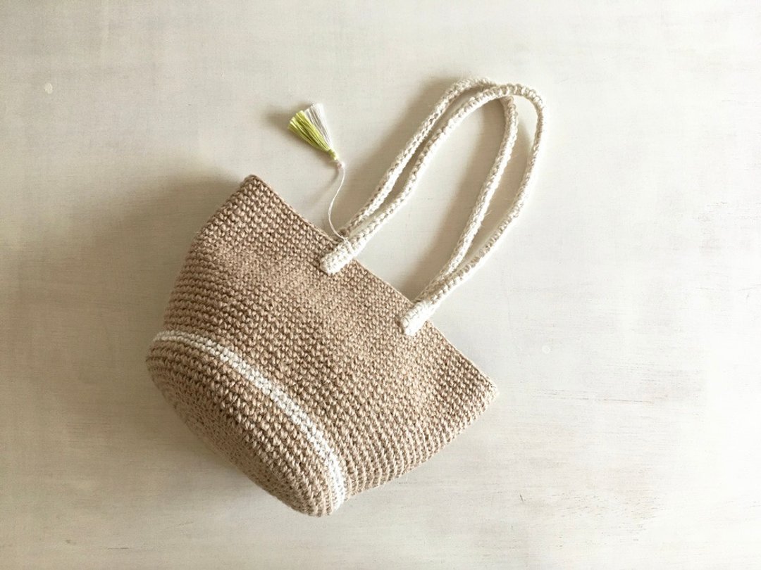 麻绳编织包 tote White Line - 手提包/手提袋 - 棉．麻 卡其色